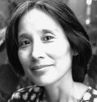 Aki Shimazaki