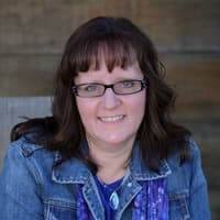Carrie Daws