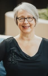 Jennifer Hilt